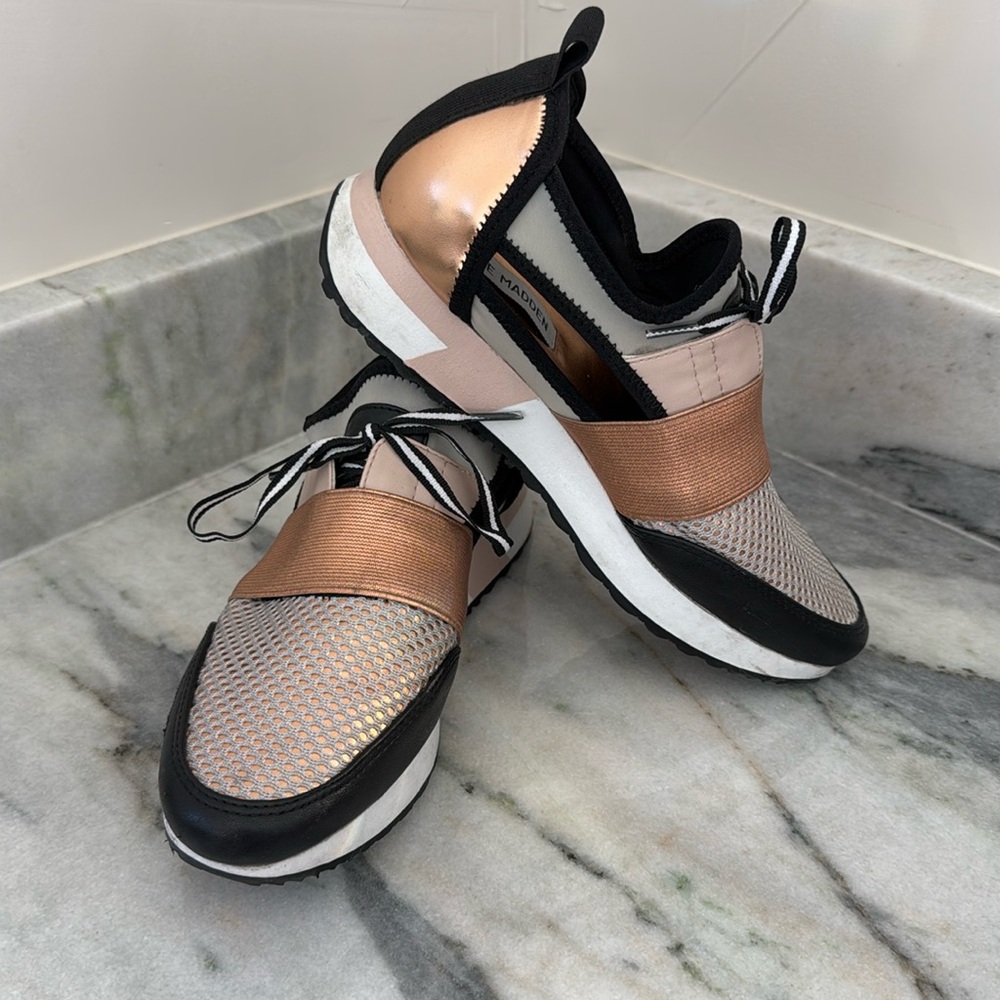 Steve Madden Arctic Sneakers